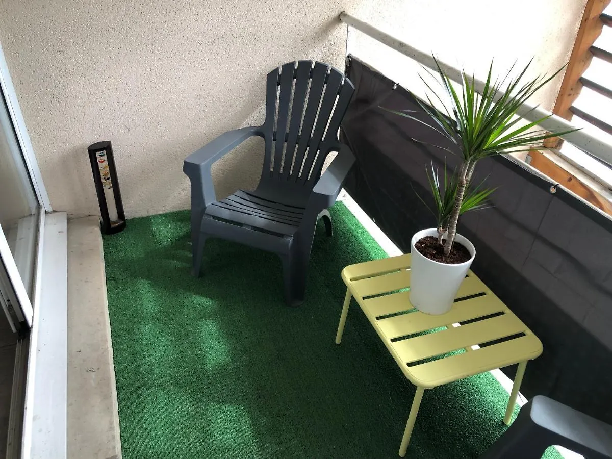 Appart Lourdes 100 M Gare - 4 Places Avec Balcon 10Mn Sanctuaire 0*,  France